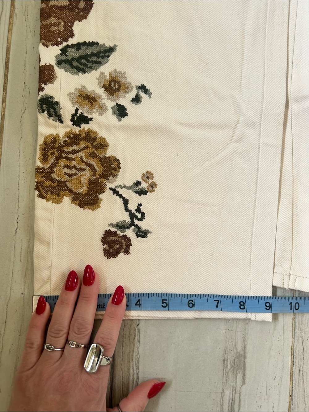 NWT We The Free Willow Cross Stitch
Embroidered Jeans in Parchment - Picture 16 of 16